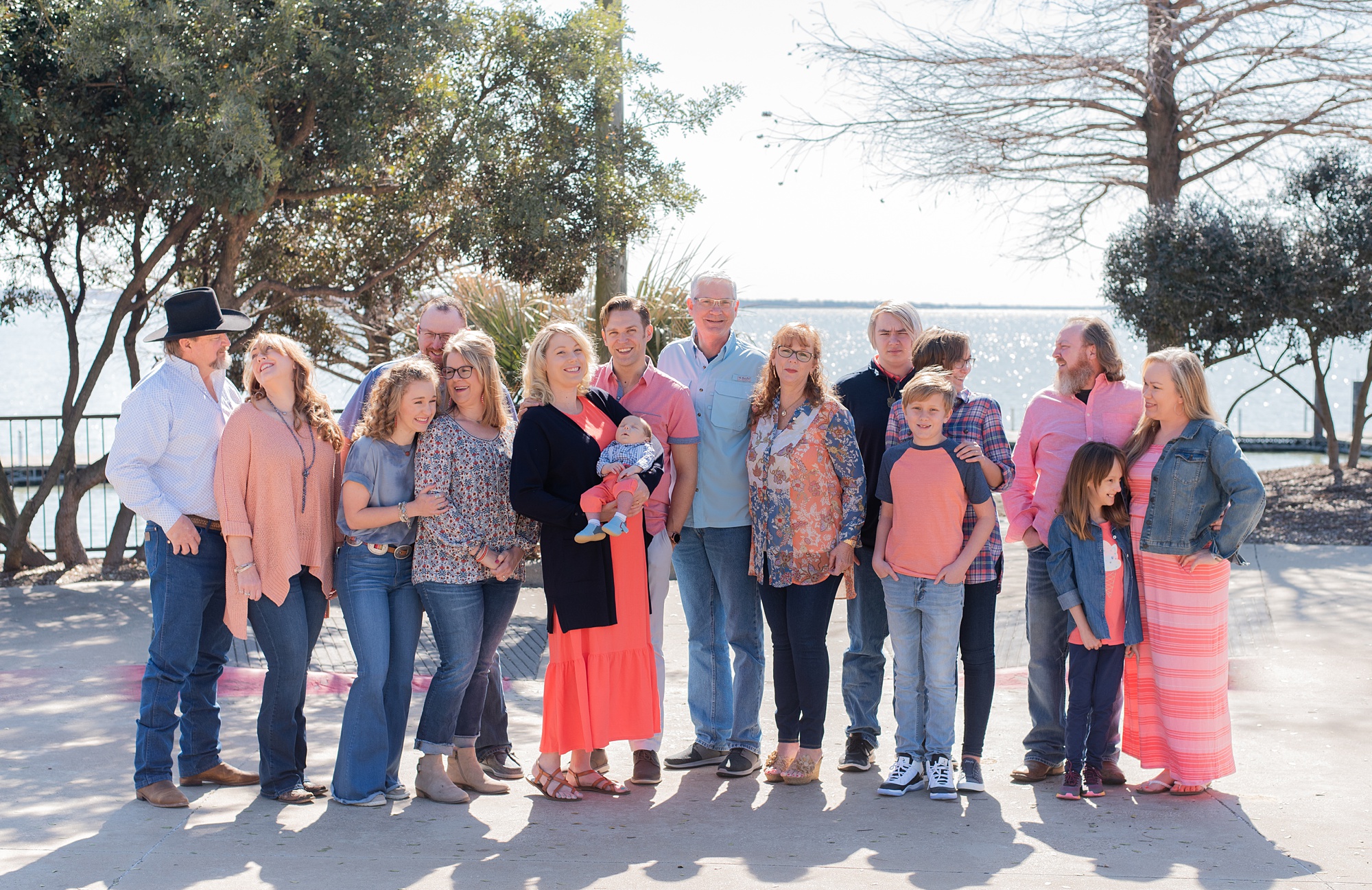 Texas family photos along waterfront in Garland 