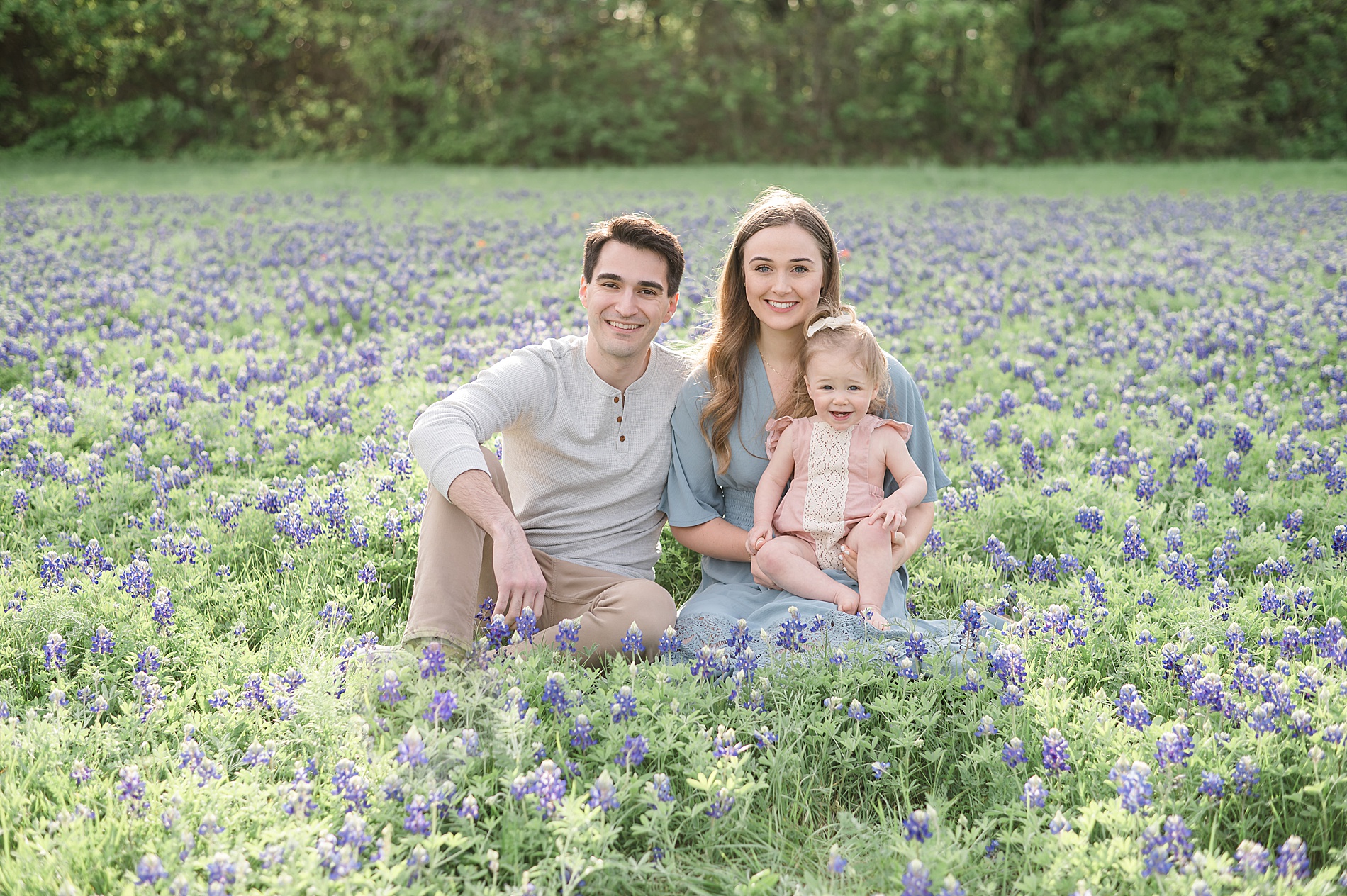Dallas Texas Bluebonnet Photos taken by Lindsey Dutton Photography, a Dallas family photographer