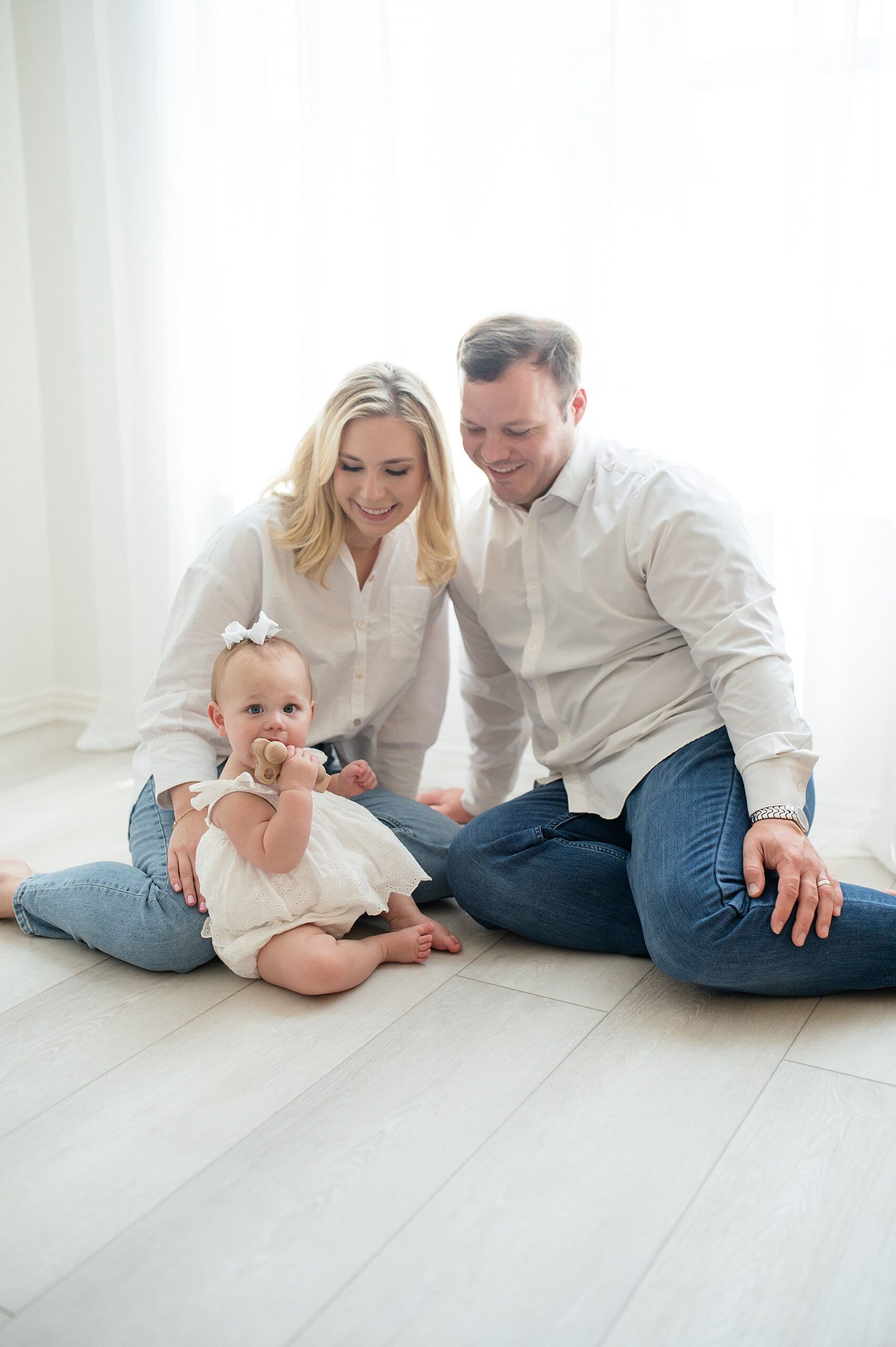 light and airy family photos taken by Lindsey Dutton Photography, a Dallas family photographer
