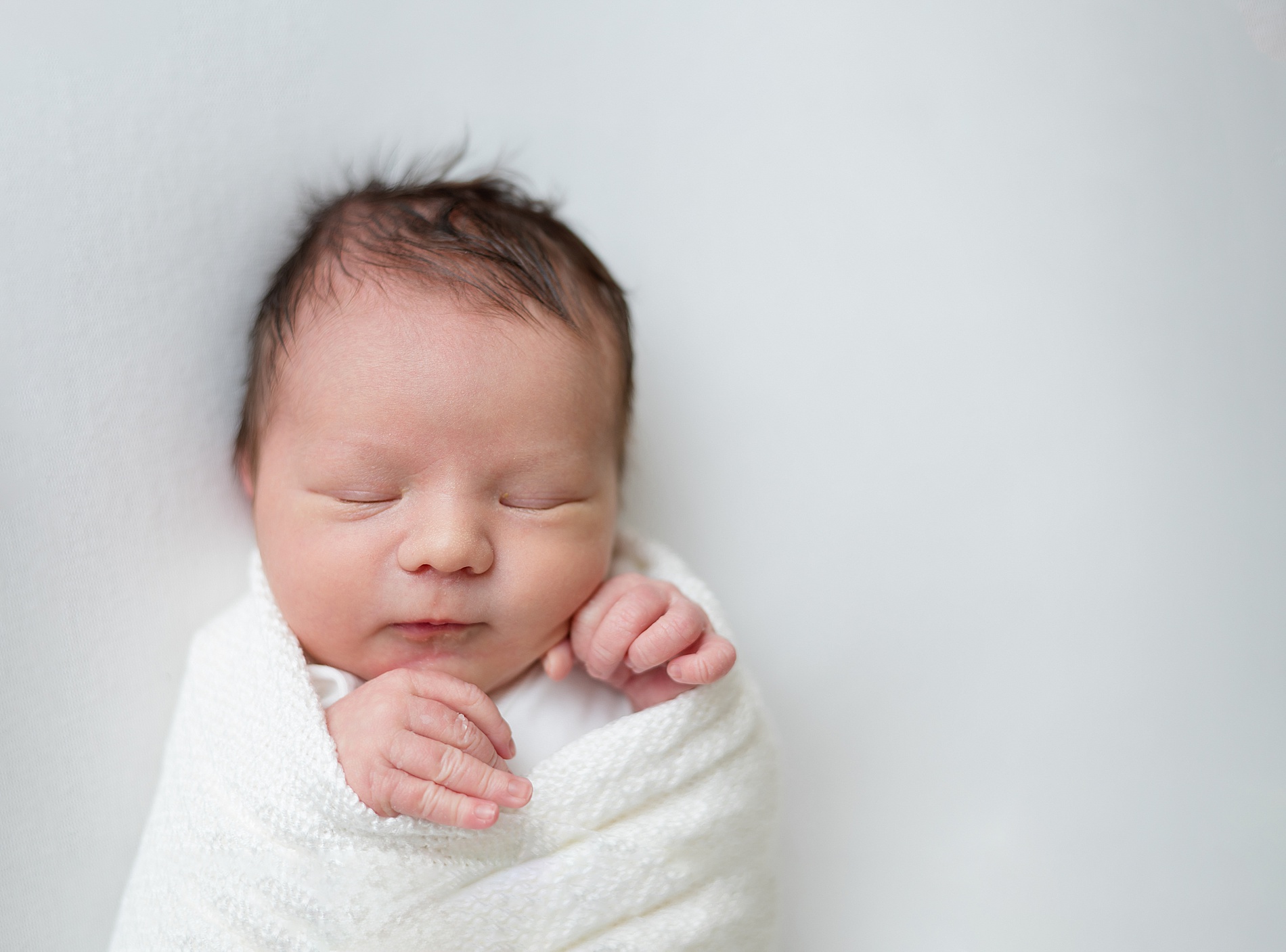 Stress-Free Studio Newborn Sessions | 5 Reasons a Studio Session is Perfect for New Parents