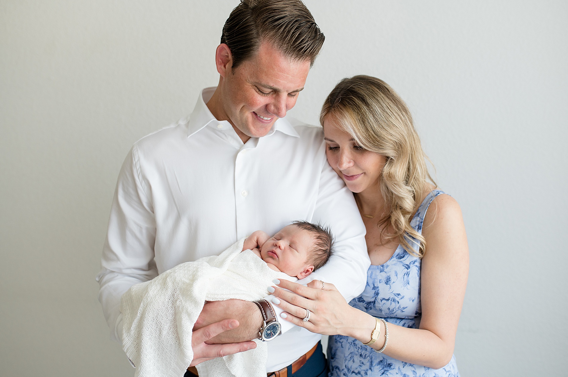 timeless newborn photos by Frisco newborn photographer