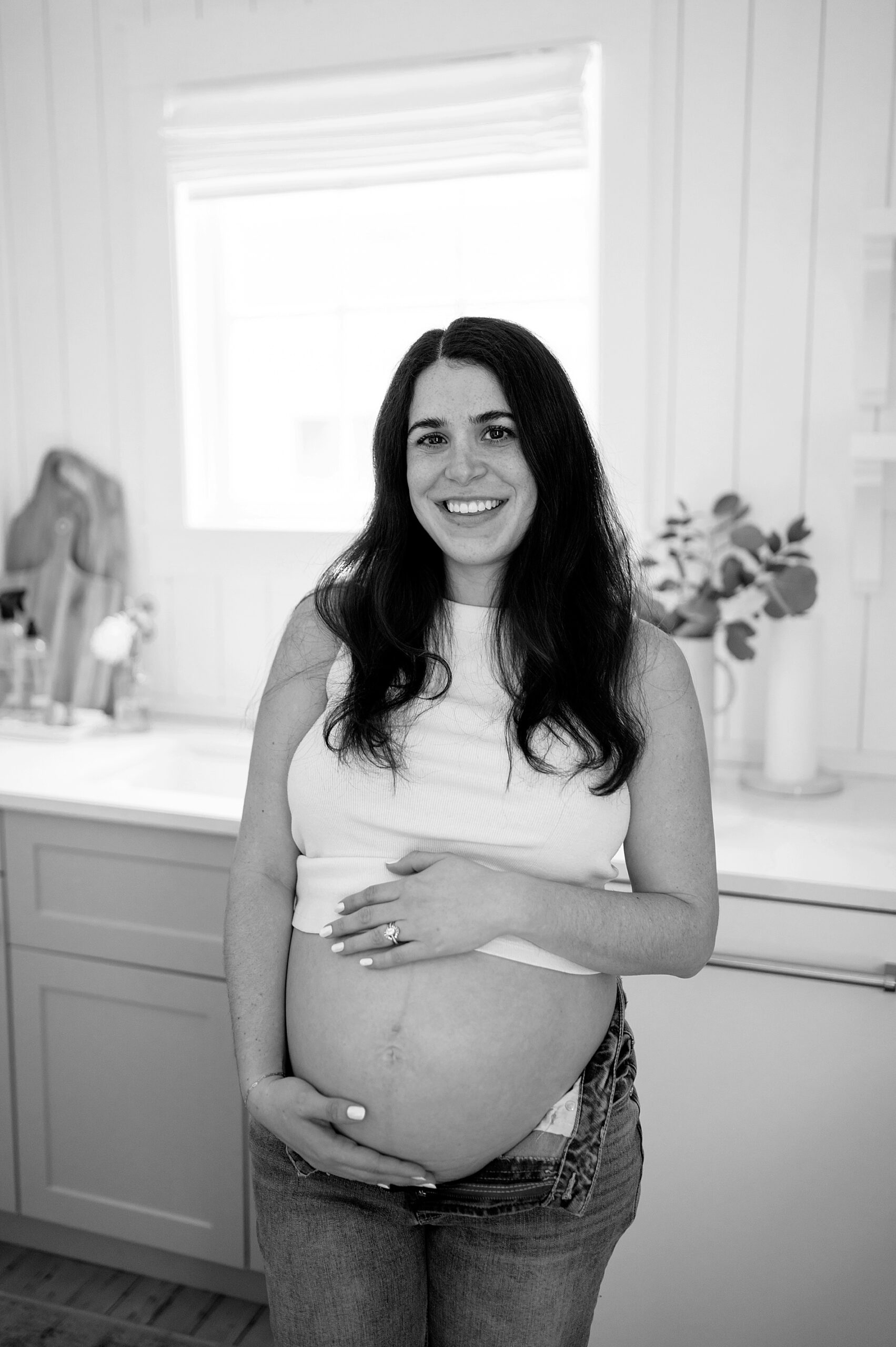 The Best Time to Book Maternity Photos during 28-34 weeks by Dallas Maternity Photographer
