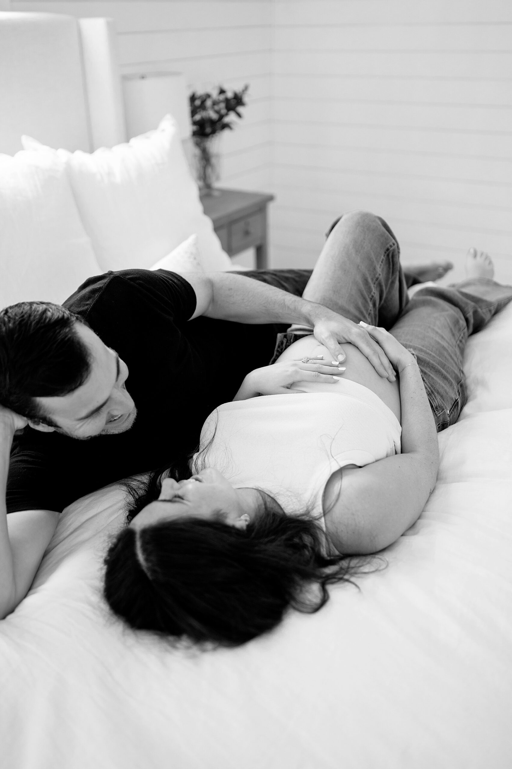 Maternity photographer shares when the best time to schedule maternity photos