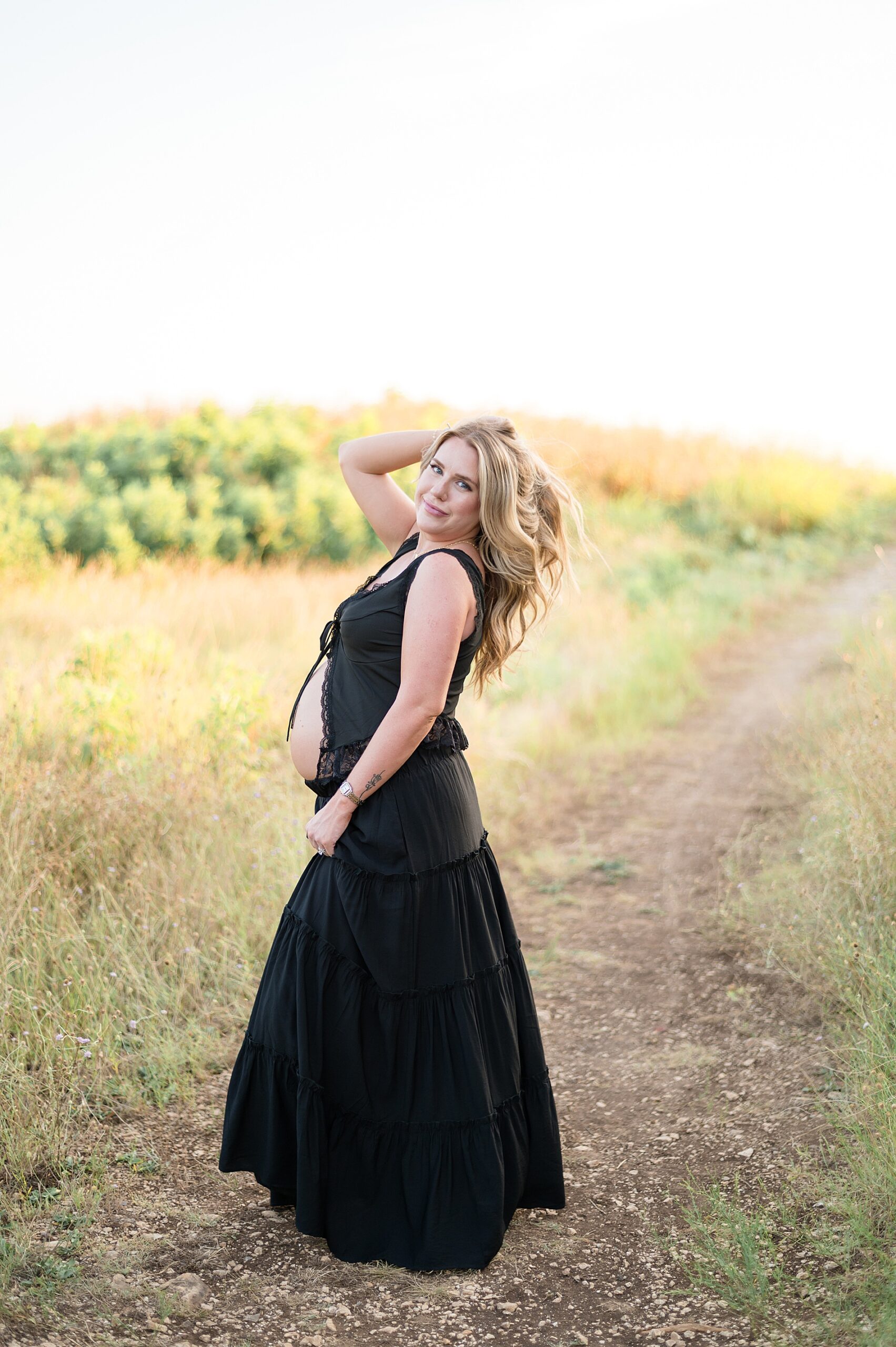 light and airy maternity photos 