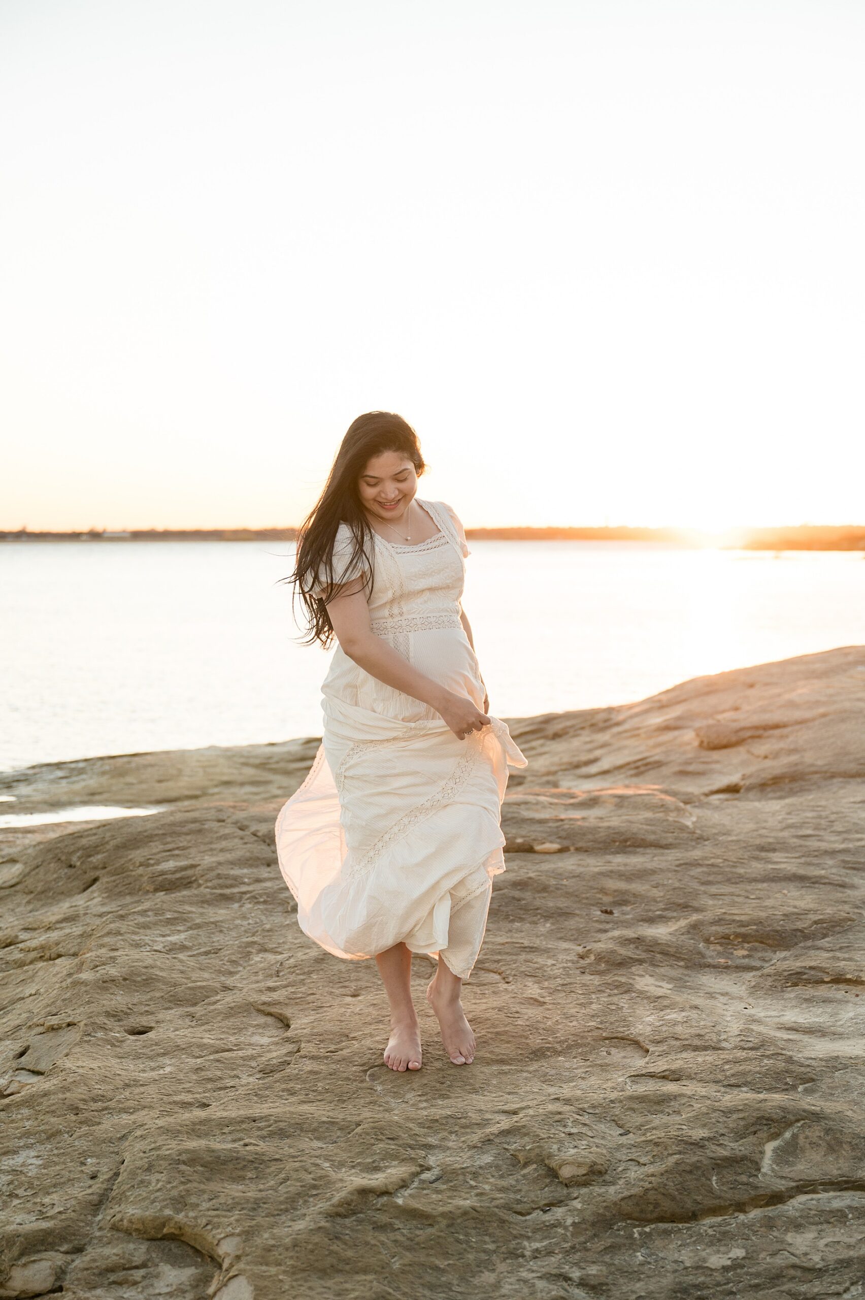 Golden Hour Portraits | Why Golden Hour Is the Perfect Time for Outdoor Photos 
